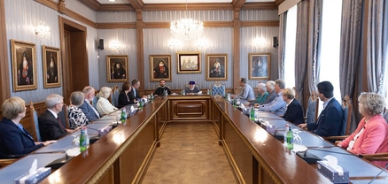 Ամենայն Հայոց Կաթողիկոսն ընդունել է Գերմանիայից ժամանած գիտակրթական ոլորտի ներկայացուցիչներին