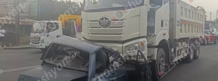 Երևանում բախվել են ուսումնական Toyota-ն, Nissan-ը, Lada-ն և բեռնատարը․ կան վիրավորներ