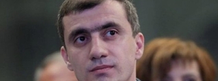 Քաղաքական կnռուպցիա է, երբ պետական գույքը բաժանվում է ոչ թե օրենքի և հավասարության, այլ իշխանությանը ծառայելու սկզբունքով