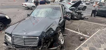 Երևանում բախվել են Mercedes-ը, Chevrolet-ը, Kia-ն և Toyota-ն. կա 3 վիրավոր