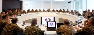 Էդվարդ Ասրյանը զորամասերի հրամանատարների հետ քննարկել է հավաքի օրակարգին առնչվող հարցեր
