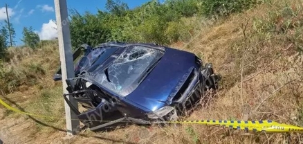 Կողբում 48-ամյա վարորդը բախվել է երկաթե արգելապատնեշներին և մոտ 100 մետր գլորվելով հայտնվել ձորում․ 2 վիրավորները անչափահասներ են