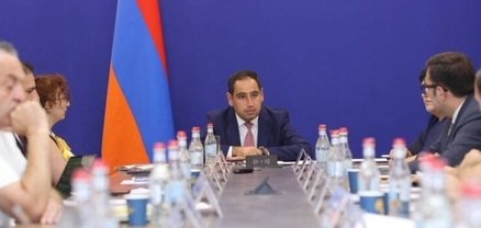 ՏԿԵՆ-ում քննարկվել են «Առողջ տանիք» ծրագիրը, վերականգնվող էներգետիկայի և աղբահանության համակարգի ներդրման հարցերը
