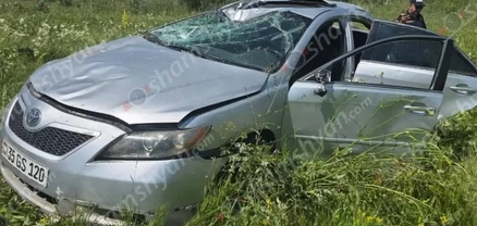 Սյունիքի մարզում Toyota-ն գլխիվայր շրջվելով հայտնվել է դաշտում․ 6 վիրավորներից 2-ն անչափահասներ են