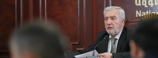Անդրանիկ Քոչարյանը չի ուզում Ալեն Սիմոնյանի վիճակում հայտնվել. «Հրապարակ»