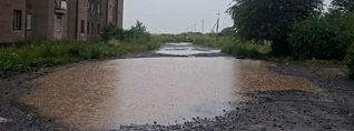 Ամեն անձրևից հետո նույն պատմությունը. Գյումրիի փողոցները կրկին դժվարանցանելի են