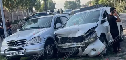 Սևան-Մարտունի ավտոճանապարհին բախվել են «Mercedes»-ը ու «Mitsubishi»-ն․ կա 4 վիրավոր
