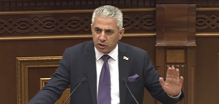 Զգո՛ւյշ եղեք, խնդրում եմ, սա խաղ չի, այսպիսի գեղեցիկ ԱԺ շենք կար նաև Ստեփանակերտում