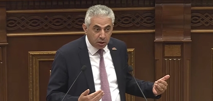 Դուք խափանում եք Նիկոլ Փաշինյանի մուտքը ԱԺ․ Ղազարյանը՝ ՔՊ-ին