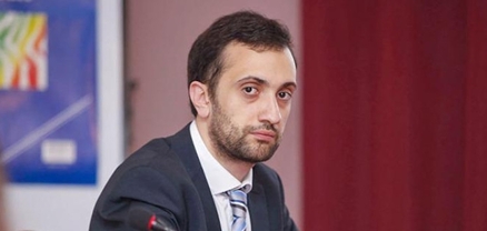 Ինձ մեկ է, թե ով է «Հայփոստի» տնօրենը, բայց ես պահանջում եմ բացատրություններ, թե ինչու՞ են մեր վճարված հարկերից միլիարդներ ծախսվում «Հայփոստի» վրա