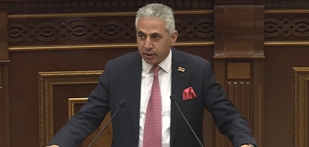 Ձեր քմծիծաղից մինչև մեղադրյալի կարգավիճակ բաժանում ա մի շիշ վիսկի ու WhatsApp-ի մեկ SMS