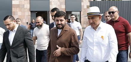 Փաշինյանն այցելել է Գագարինի «ԷԼԵՎԵՅԹ ԷՅԱՅ» արհեստական բանականության գործարան
