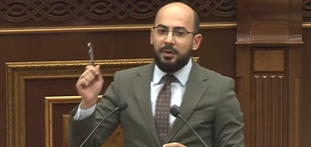 Մի հատ գծեք ՀՀ սահմանը ձեր համար, հանկարծ դուրս չգաք, չիմանանք ոնց հետ բերենք
