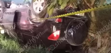 Սարիգյուղում «Mercedes»-ը վթարային իրավիճակ է ստեղծել, ինչի պատճառով բախվել են «Tesla»-ն և «Toyota RAV4»-ը. կան վիրավորներ