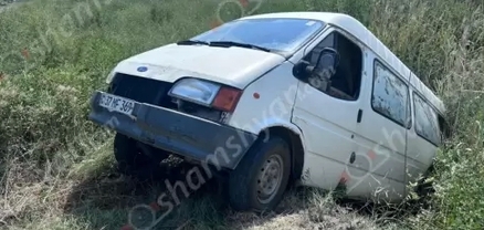 Արարատի մարզում բախվել են Mercedes Vito-ն և անչափահասի վարած Ford Transit-ը․ կա վիրավոր