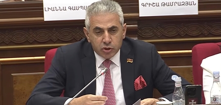 500 հազար դոլար կարելի էր խնայել, գնել 25 արաբական ձի, որ էս շոգին Կատար չգնան. Ղազարյան