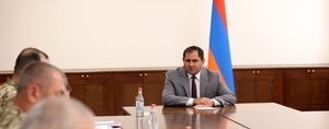 Սուրեն Պապիկյանն անցկացրել է խորհրդակցություն