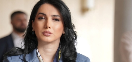 Եկել ենք աշխատելու, չենք եկել տարաբնույթ թեմաները էսպես երկար քննարկելու և սերիալի նման զարգացումներ ապահովելու