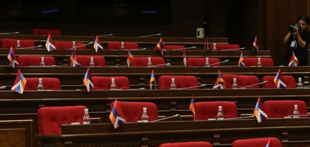 Խորհրդարանական ընդդիմությունը բոյկոտել է Հայաստանի Ազգային ժողովի նիստը