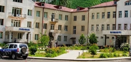 ԱԺ պատգամավորի հոր հոգեհանգստի ժամանակ Գորիսի էկոպարեկային ծառայության պետը հանկարծամահ է եղել