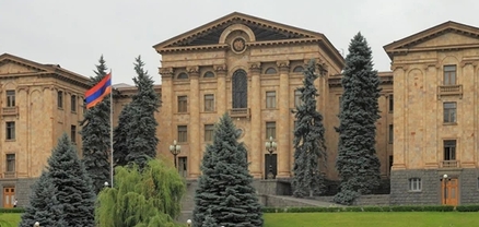 «Ժողովուրդ». ՔՊ-ն՝ ԱԺ ճաշարանում, «Ուժեղ Հայաստանը»՝ մեկ սենյակում․ ինչ է կատարվում ԱԺ-ի ընդմիջումների ժամանակ