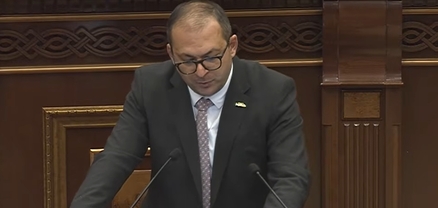 «Հայաստա՛ն աշխարհ, խաչդ չհանե՛ս». Ռուբեն Մխիթարյանը՝ Եկեղեցու դեմ արշավի մասին