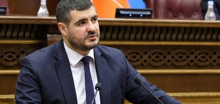 Ժողովրդի իշխանությունը պիտի դեղին քարտ ցույց տա Արման Եղոյանին