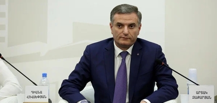 Միաժամանակ մի քանի աթոռի վրա նստելու քաղաքականությունը մոտենում է ավարտին. Արտակ Զաքարյան
