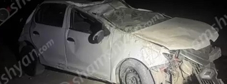 «Renault»-ը գլխիվայր շրջվել է․ 22-ամյա վարորդը և ուղևորը տեղափոխվել են հիվանդանոց