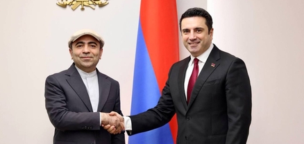Ալեն Սիմոնյանն ու Իրանի դեսպանը քննարկել են երկկողմ բազմաոլորտ համագործակցությանն առնչվող տարբեր հարցեր