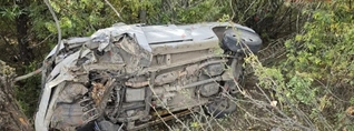 Կոտայքում 49-ամյա վարորդը «Mitsubishi Pajero»-ով բախվել է ծառերին և կողաշրջված հայտնվել ծառերի մեջ․ կա վիրավոր