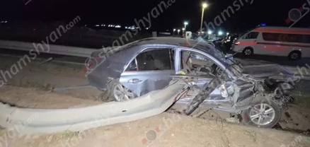Պռոշյանում 40-ամյա վարորդը «Toyota»-ով մխրճվել է երկաթե արգելապատնեշների մեջ․ նա հիվանդանոցում մահացել է