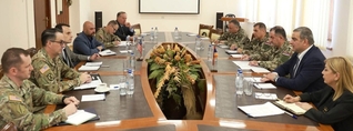 ՊՆ-ում քննարկել են պաշտպանության ոլորտում ՀՀ-ԱՄՆ համագործակցությանը վերաբերող հարցեր