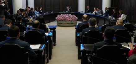 Փաշինյանը վարում է Կառավարության հերթական նիստը. ՈւՂԻՂ