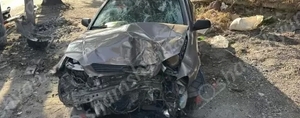 Երևանում Opel-ը կոտրել է լուսակիրն ու հայտնվել երթևեկելի գոտուց դուրս. կա վիրավոր