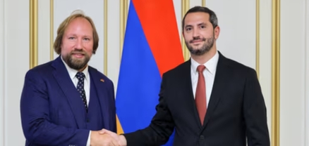 ԱԺ նախագահը հանդիպել է  Գերմանիայի Դաշնային Հանրապետության Բունդեսթագի Եվրոպական միության հարցերով հանձնաժողովի նախագահին․ անդրադարձել են ՀՀ-ԵՄ գործընկերությանը