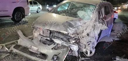 Երևանում բախվել են Toyota-ն, Chevrolet-ը, Mitsubishi-ն և ՈւԱԶ-ը․ վերջինը բախվել է կայանված Kia-ին․ կան վիրավորներ