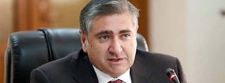 Հաջիևը շարունակում է Արցախի հայկական եկեղեցիների «աղվանացումը», իսկ Փաշինյանը գնում է Սևանում լողալու