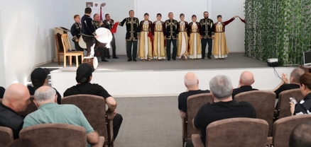 «Ակունք» ազգագրական համույթը՝ «Նուբարաշեն» քրեակատարողական հիմնարկում
