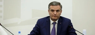 Միաժամանակ մի քանի աթոռի վրա նստելու քաղաքականությունը մոտենում է ավարտին. Արտակ Զաքարյան