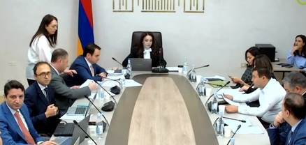 ԱԺ Ֆինանսավարկային և բյուջետային հարցերի մշտական հանձնաժողովի նիստ. ՈւՂԻՂ
