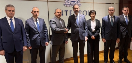 ՀՀ քննչական կոմիտեի նախագահ Արթուր Պողոսյանը Չինաստանում հանդիպել է Ինտերպոլի գլխավոր քարտուղարին