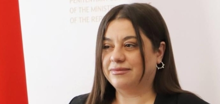 Ծովինար Թադեւոսյանը պատժում է անհնազանդներին․ «Հրապարակ»