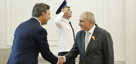 Փաշինյանն ու Էռնեկյանը քննարկել են ավիացիոն շուկայի զարգացմանը վերաբերող հարցեր