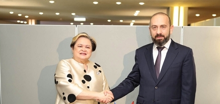 Արարատ Միրզոյանը հանդիպում է ունեցել Ֆիլիպինների արտաքին գործերի քարտուղար Թերեզա Լազարոյի հետ