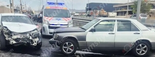 Ավտովթար՝ Երևանում. «Lada Granta»-ն բախվել է կայանված «Mercedes»-ին. կա վիրավոր