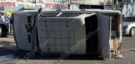 Գեղարքունիքի մարզում բախվել են Mercedes-ը ու «ՎԱԶ 2107»-ը․ վերջինը կողաշրջվել է․ կան վիրավորներ