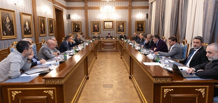 Վեհափառը հրավիրել է խորհրդակցություն, որի մասնակիցները դատապարտել են ԱԺ քննիչ հանձնաժողովի ստեղծումը