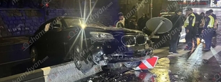 20-ամյա վարորդը «BMW»-ով բախվել է բետոնե արգելապատնեշին ու մասամբ հայտնվել դրա վրա