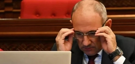 «Ում հետ նկարվել ես, թող նա էլ աշխատանք տա». «Փաստ»